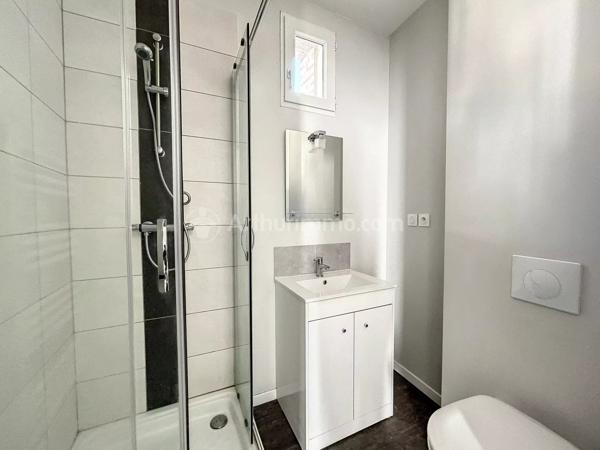 Location                                                      Appartement
                        
                     1 pièces                      18 m2                     à Clermont-Ferrand