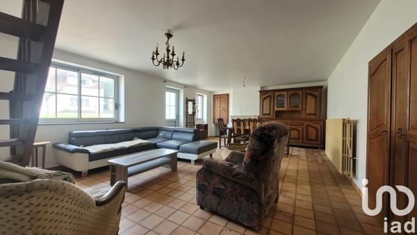 Maison de village 6 pièces de 155 m² à Ainay-le-Château (03360)