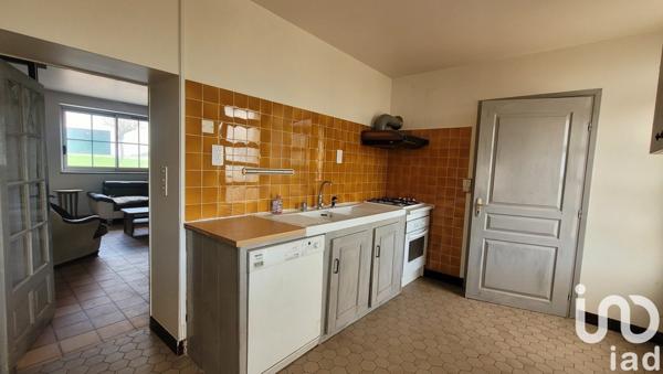 Maison de village 6 pièces de 155 m² à Ainay-le-Château (03360)