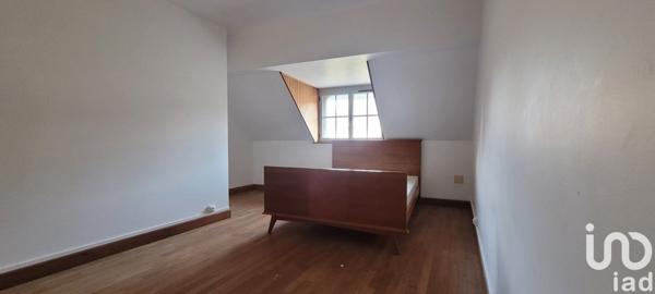 Maison de village 6 pièces de 155 m² à Ainay-le-Château (03360)