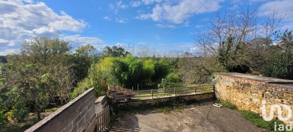 Maison de village 6 pièces de 155 m² à Ainay-le-Château (03360)