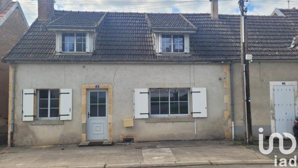 Maison de village 6 pièces de 155 m² à Ainay-le-Château (03360)