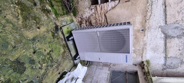 Maison en pierre à rénover –160 m²– Laignes 21330