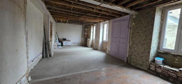 Maison en pierre à rénover –160 m²– Laignes 21330