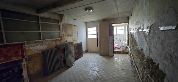 Maison en pierre à rénover –160 m²– Laignes 21330