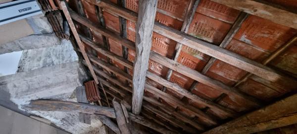 Maison en pierre à rénover –160 m²– Laignes 21330