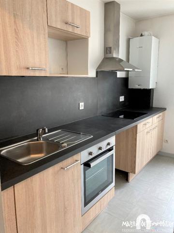 Location Appartement - 2 pièces - 42m² - Emplacement de parking - SEGONZAC