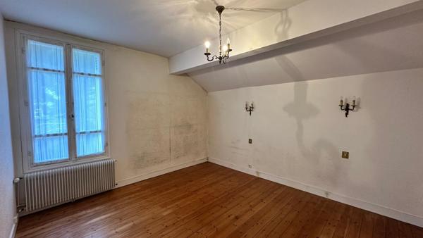 Maison des années 1930 située à Saintes