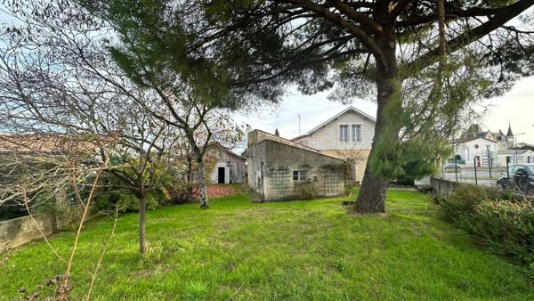 Maison des années 1930 située à Saintes