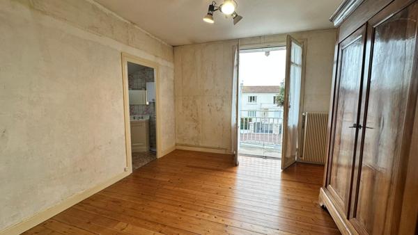 Maison des années 1930 située à Saintes