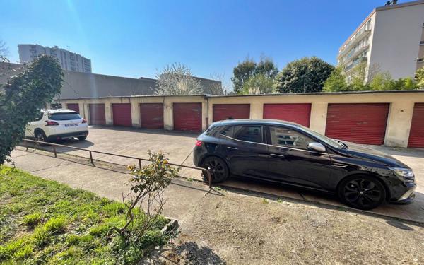 Appartement à vendre    3 pièces • 52,86 m2 Les Pavillons-sous-Bois