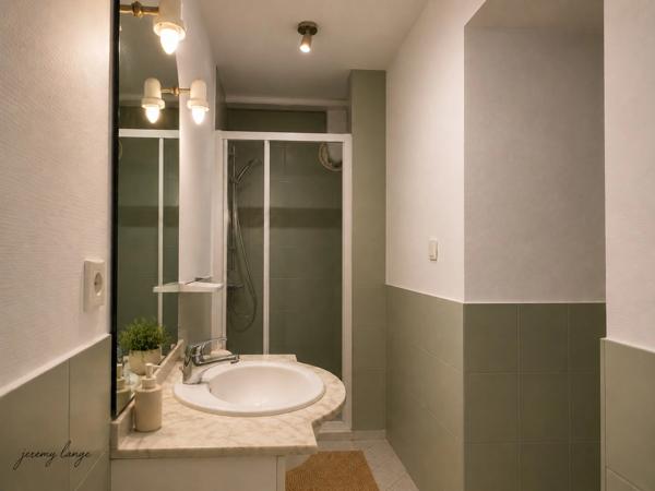 STUDIO RÉNOVÉ 26,6 m² – CHAMBÉRY – IDÉAL LMNP / INVESTISSEMENT LOCATIF