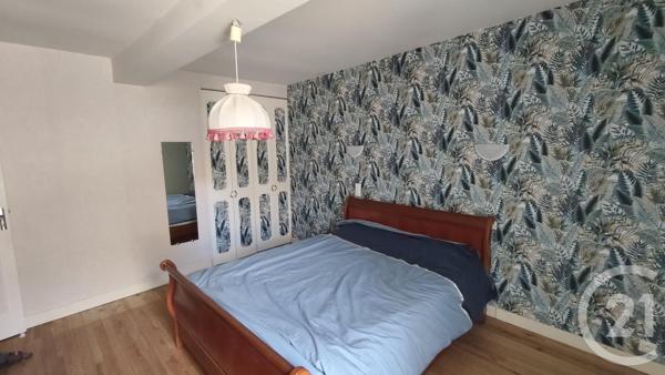 Maison à vendre  4 pièces - 77 m 2   SAINTES  - 17