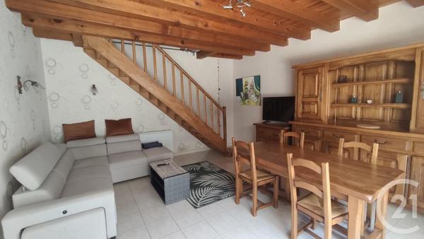 Maison à vendre  4 pièces - 77 m 2   SAINTES  - 17