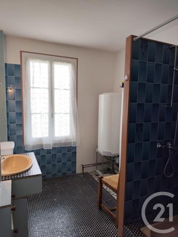Maison à vendre  4 pièces - 77 m 2   SAINTES  - 17