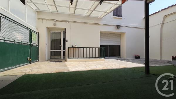 Maison à vendre  4 pièces - 77 m 2   SAINTES  - 17