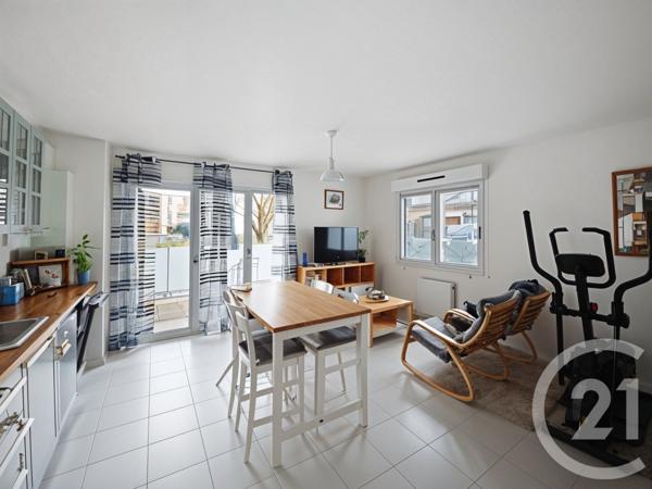 Appartement F2 à vendre  2 pièces - 42 m2 ST PRIEST - 69