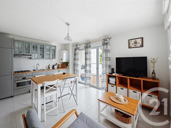 Appartement F2 à vendre  2 pièces - 42 m2 ST PRIEST - 69