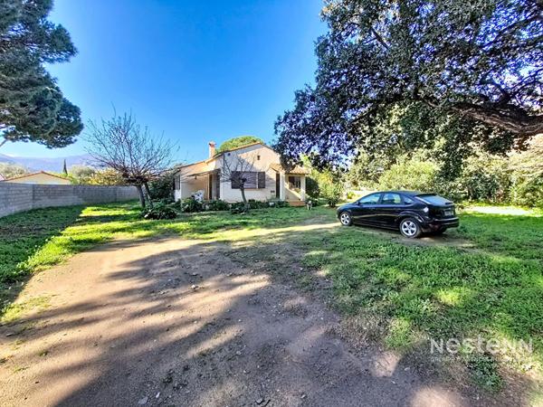 Rare ! Maison avec potentiel , possibilité de construire encore sur cette parcelle sans vis à vis