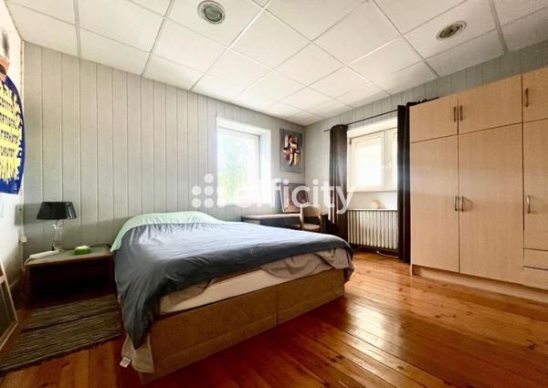 Maison 8 pièces - 235 m²