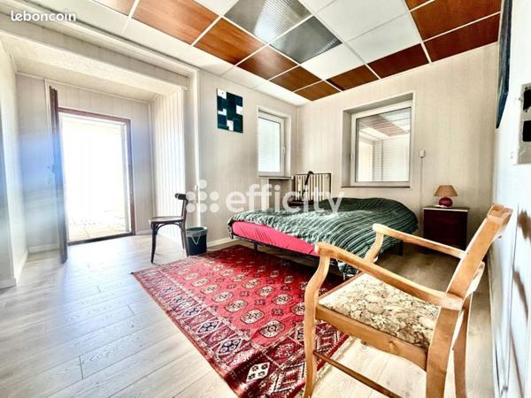 Maison 8 pièces - 235 m²