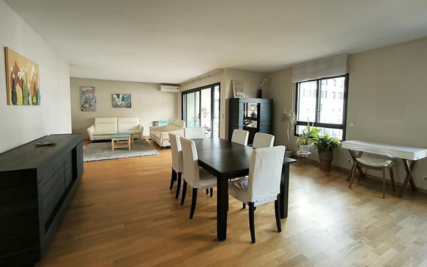 Appartement à vendre    4 pièces • 133,52 m2 Saint-Genis-Pouilly