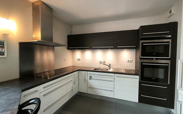 Appartement à vendre    4 pièces • 133,52 m2 Saint-Genis-Pouilly
