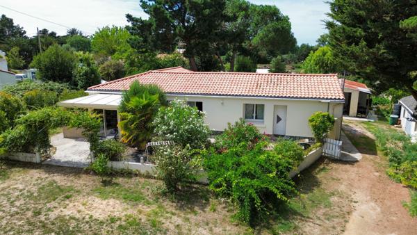 Belle maison avec nombreuses dépendances à Saint Hilaire De Riez