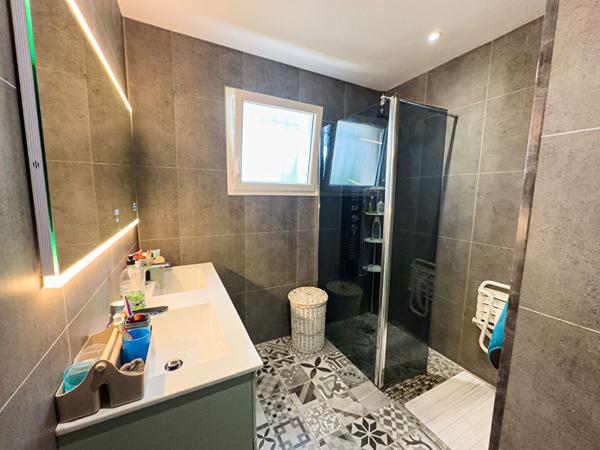 Belle maison avec nombreuses dépendances à Saint Hilaire De Riez