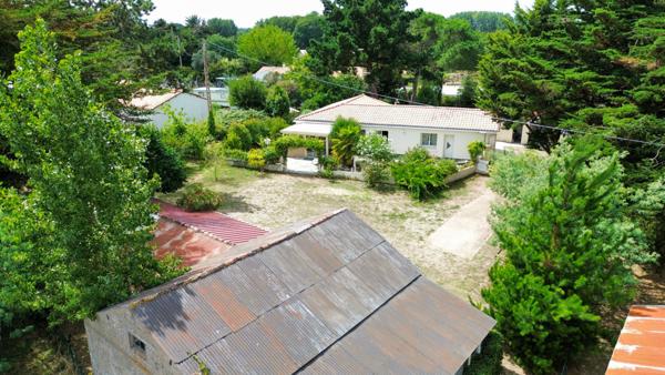 Belle maison avec nombreuses dépendances à Saint Hilaire De Riez