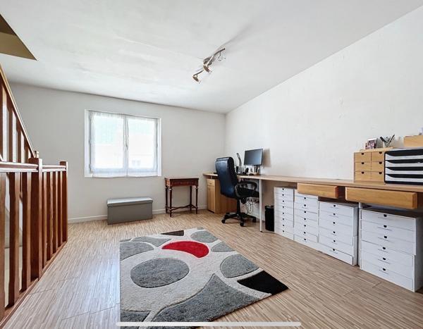 Crécy-la-Chapelle (77580) Belle briarde à proximité des commerces, écoles et axes routiers