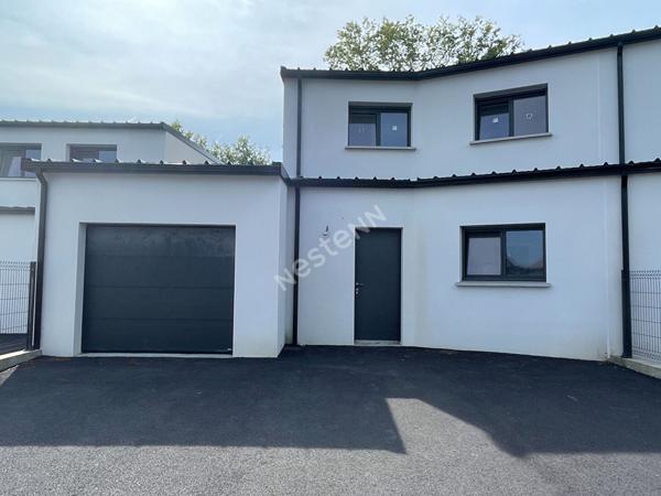 Maison contemporaine à vendre à Elven - 5 chambres et jardin ! Bretagne Sud / Morbihan