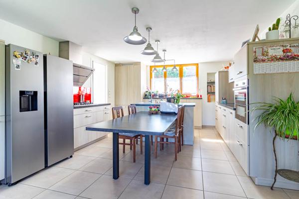 Maison Romorantin Lanthenay 8 pièces 202 m2