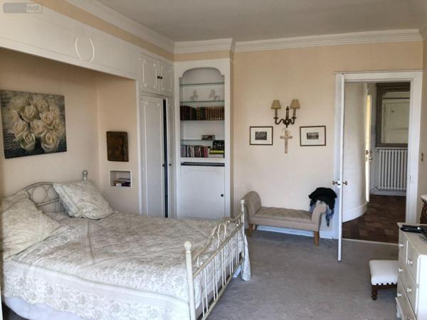 Maison de maître à vendre à Issoudun dans l'Indre (36100), ref : 11813/1465