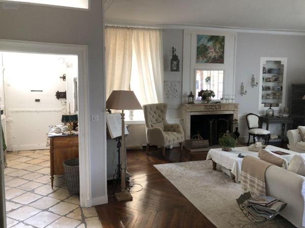 Maison de maître à vendre à Issoudun dans l'Indre (36100), ref : 11813/1465