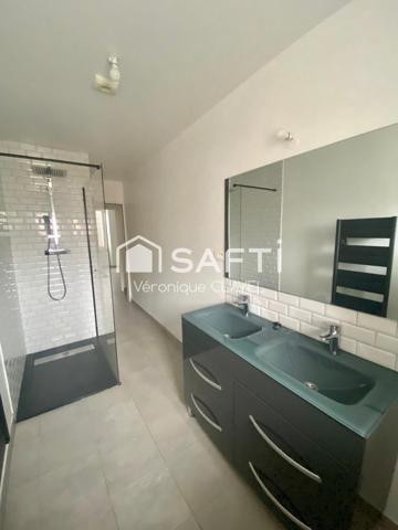 Immeuble de rapport de 308m2 avec cour/jardin, garage + batisse