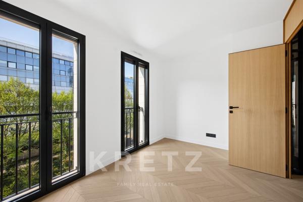 Maison neuve vue Paris