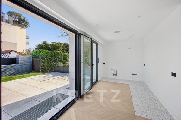 Maison neuve vue Paris