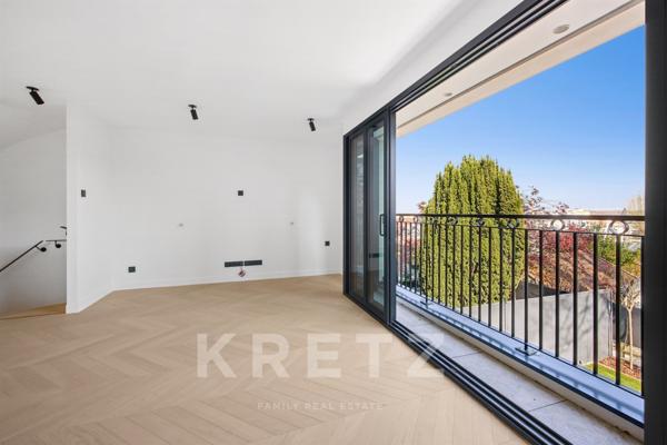 Maison neuve vue Paris