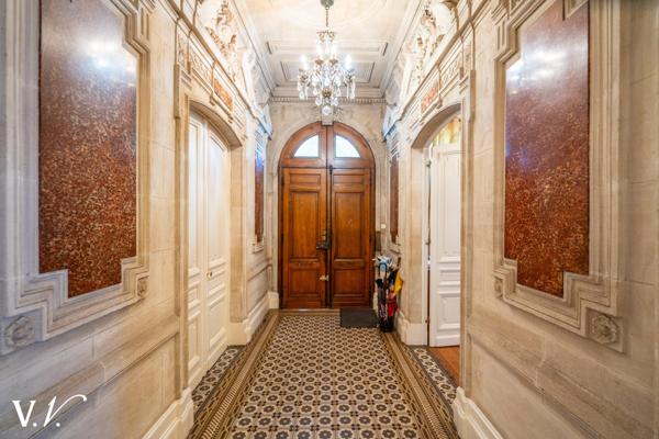BASTIDE BORDEAUX - MAGNIFIQUE HOTEL PARTICULIER