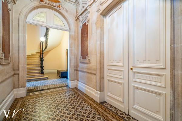 BASTIDE BORDEAUX - MAGNIFIQUE HOTEL PARTICULIER