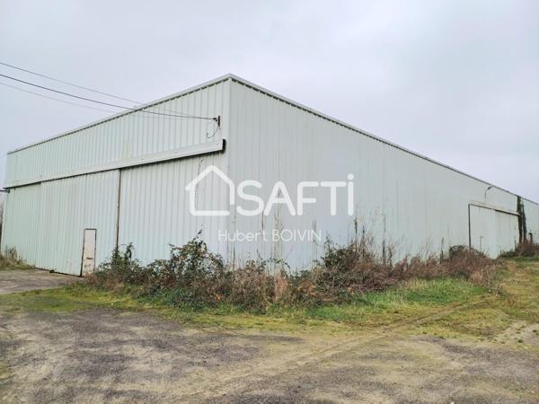 Bâtiments de type Industriels de près de 3000m² à DOL DE BRETAGNE...Affaire à Saisir !