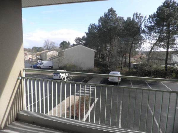 Location Appartement à ST YZAN DE SOUDIAC