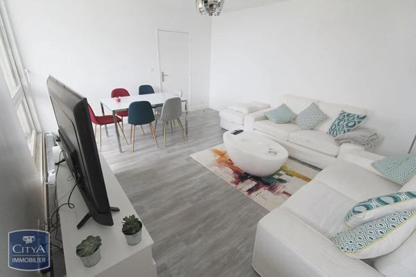 Appartement à louer 1 pièce 9.25m² Élancourt (78990)