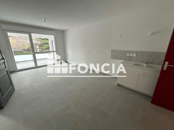 Location Appartement 2 pièces 42 m² - LIEU DIT LA CURZEILLE Cluses 74300