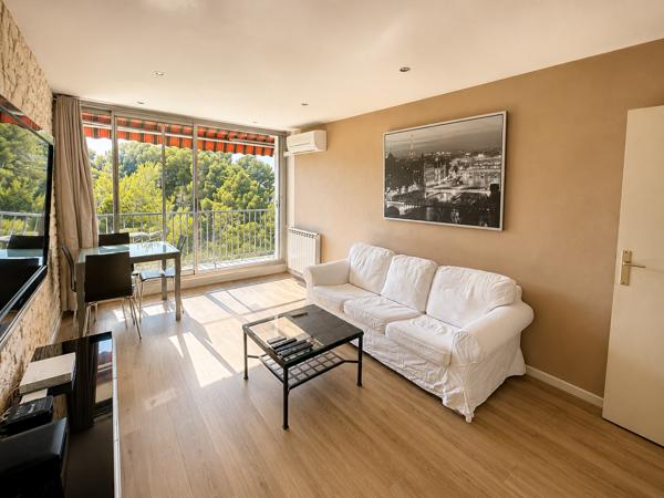 Appartement
         3 pièces
        - 60 m² Exclusivité 198 000 € *