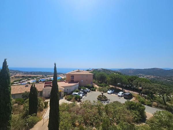 T2 28m² avec Vue Mer - Le Paradis Existe (Et Il a une Place de Parking !)