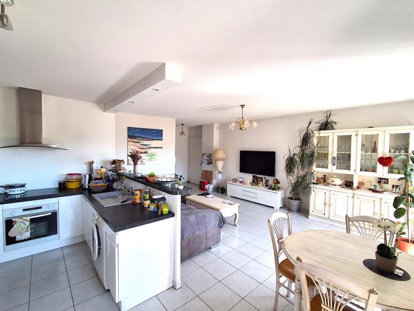 Septèmes-les-Vallons (13240) Appartement Type 3 plein sud avec terrasse .