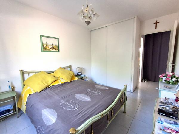 Septèmes-les-Vallons (13240) Appartement Type 3 plein sud avec terrasse .