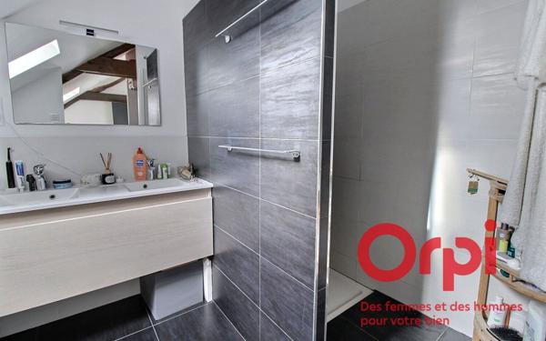 Appartement à vendre    4 pièces •  Montigny-le-Bretonneux